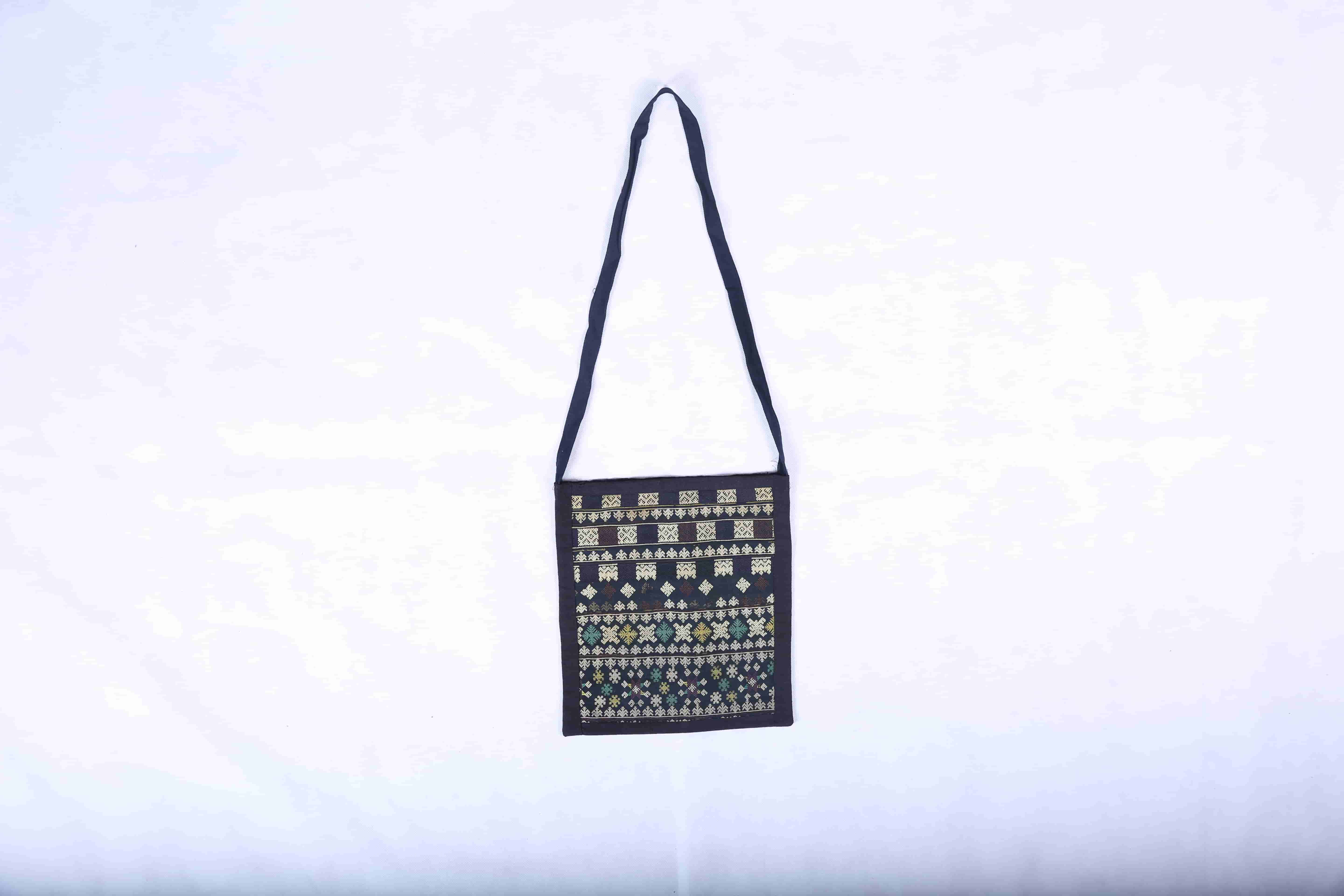 YB02421-A-01.jpg