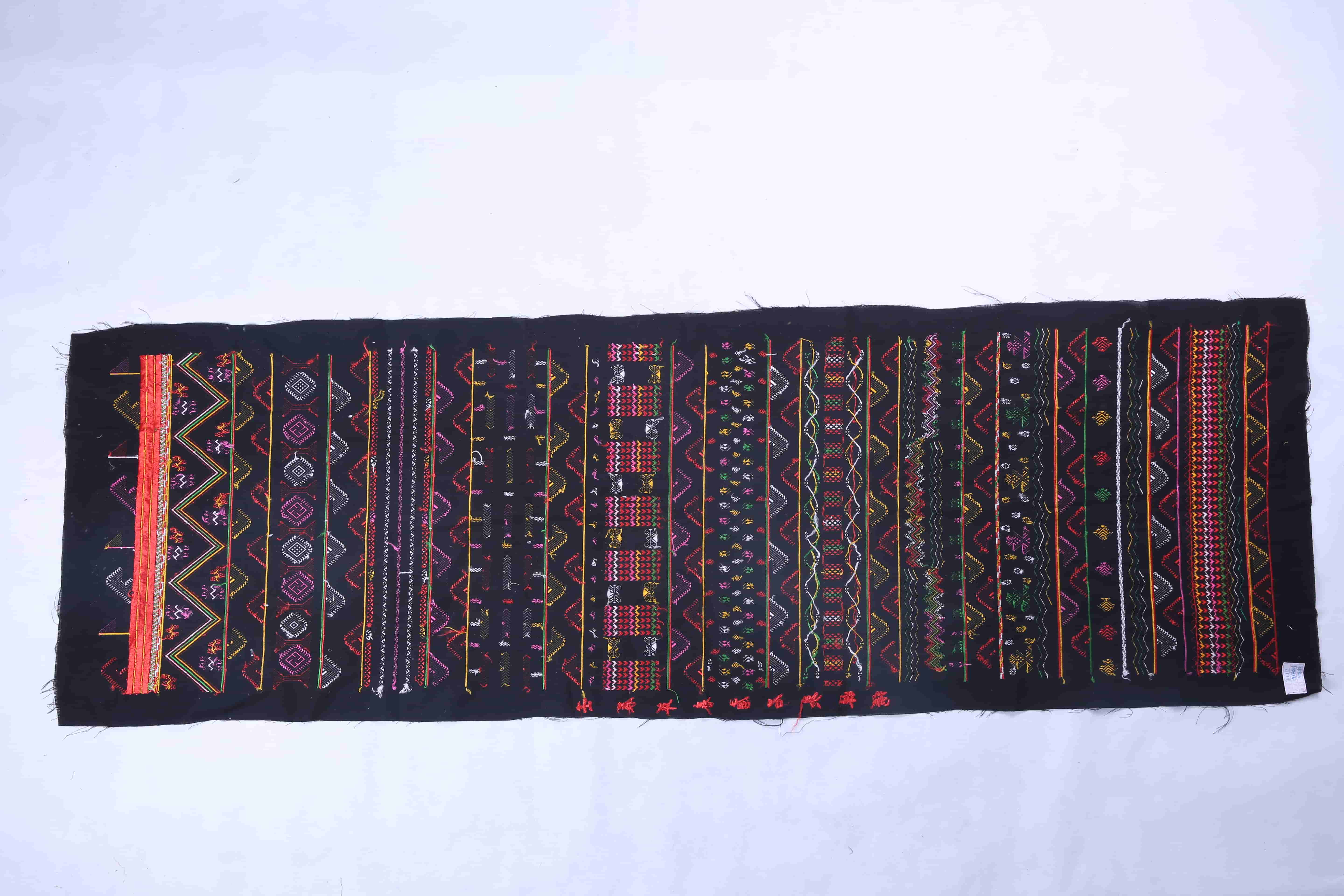 YB01877-F-01.jpg