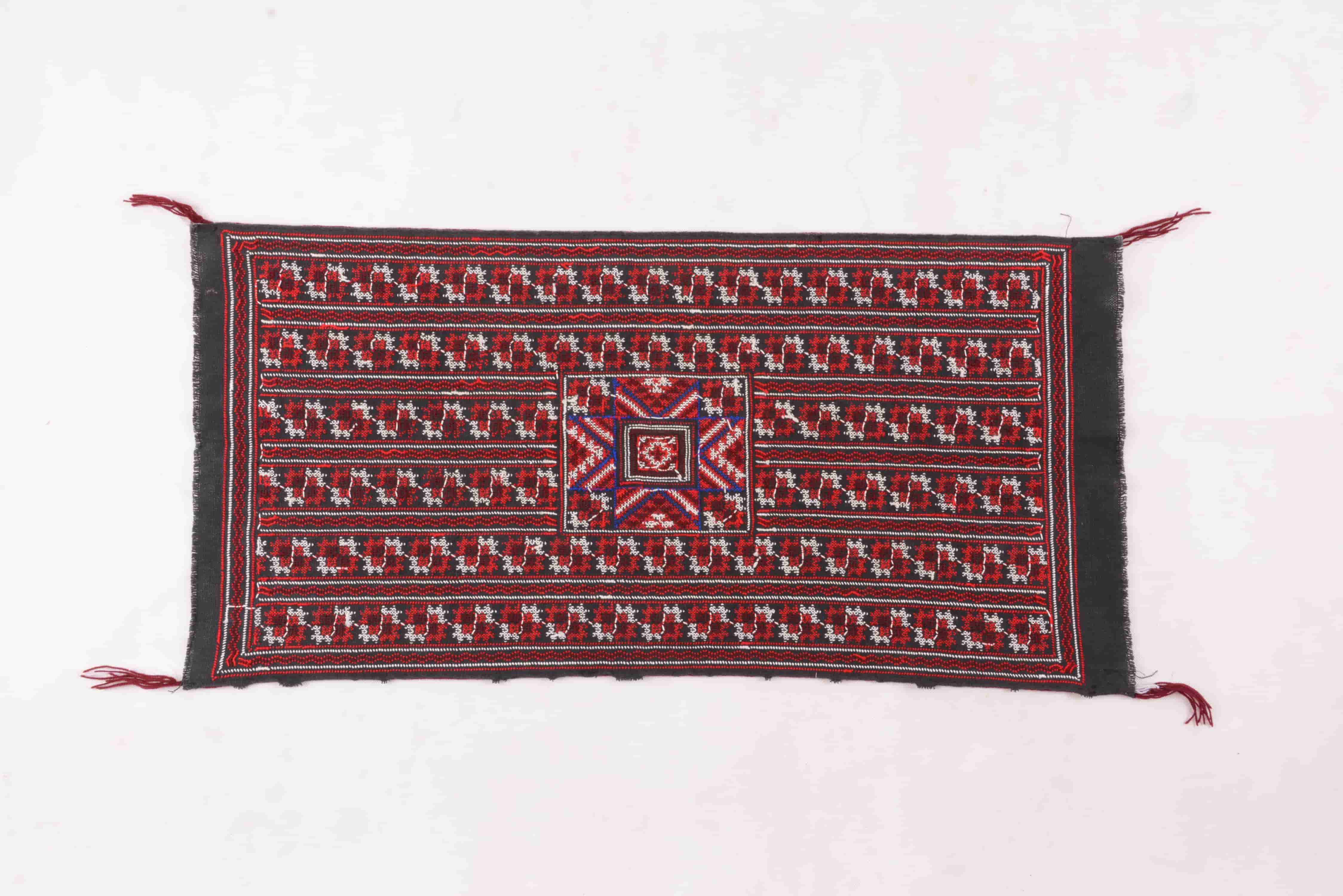 YB02405-F-01.jpg